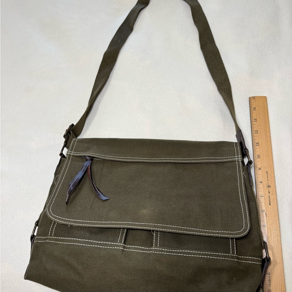 Orvis Olive Green Canvas Cross Body Messenger Bag with Brown Leather Accents - Picture 5 of 14